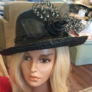 Elegant Black Women's Hat with Decorative Bow